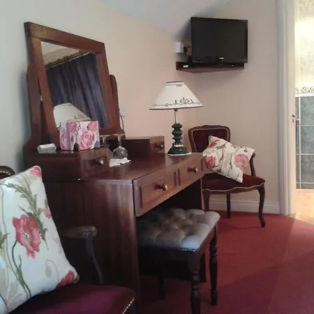 Ashdene Country Bed & Breakfast 4*